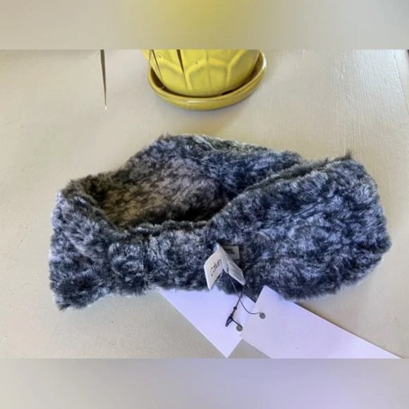 NWT Calvin Klein Faux Fur Head Band Wrap Ear Warmer Muff Grey - Picture 4 of 4